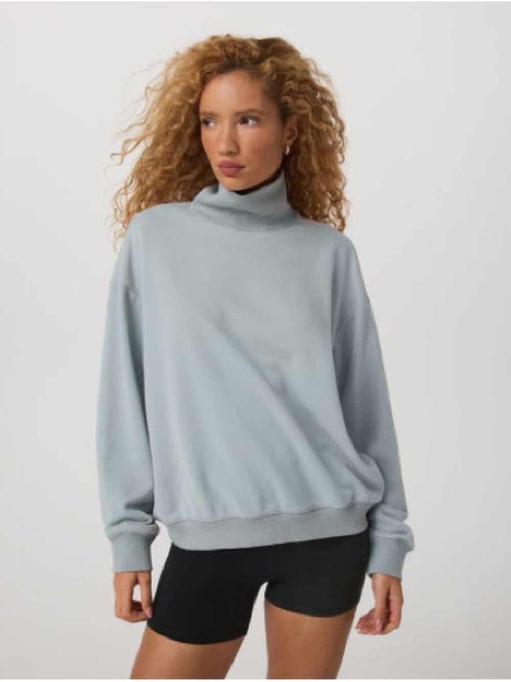 Vuori Sedona mockneck blue haze top medium